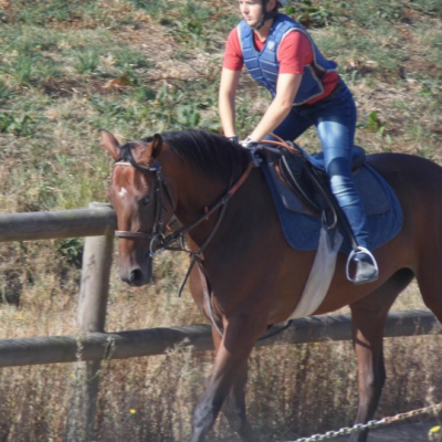 julie fait un galop de chasse